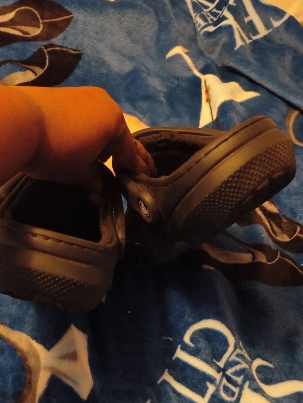 CROCS Black Fuzzy-Lined Clogs